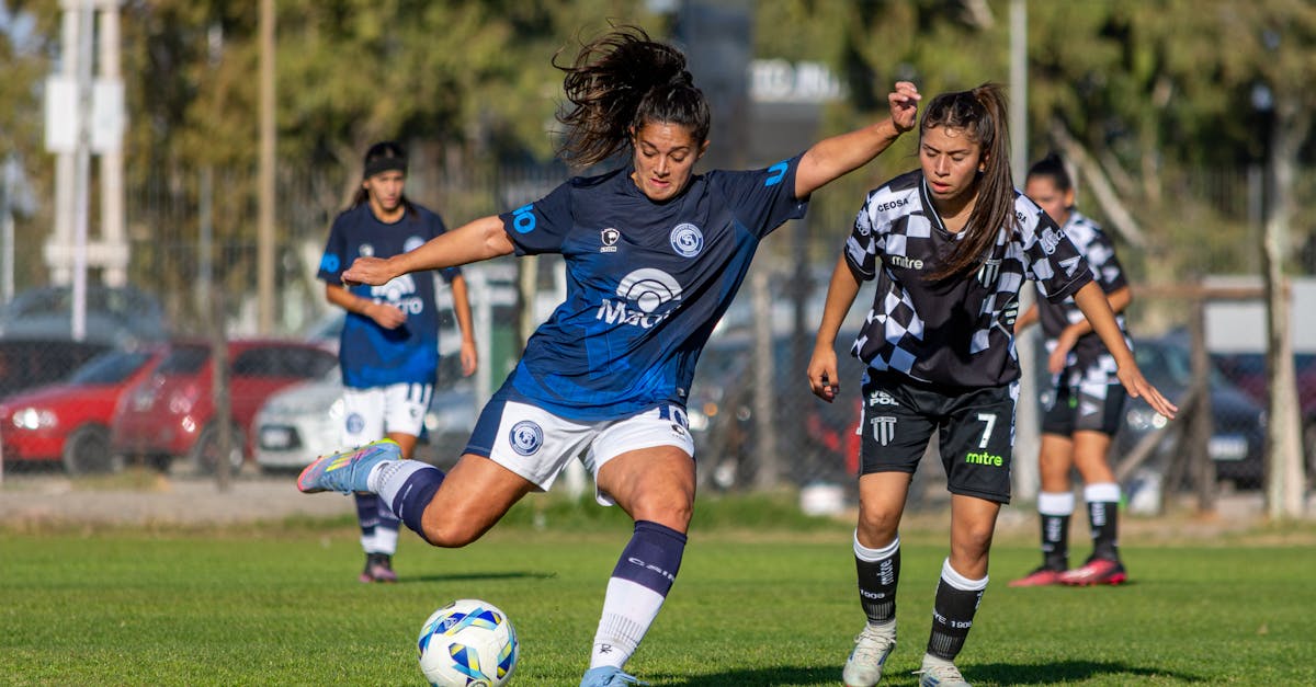 Arsenal Triumphs in UWCL Quarter-Final Thriller