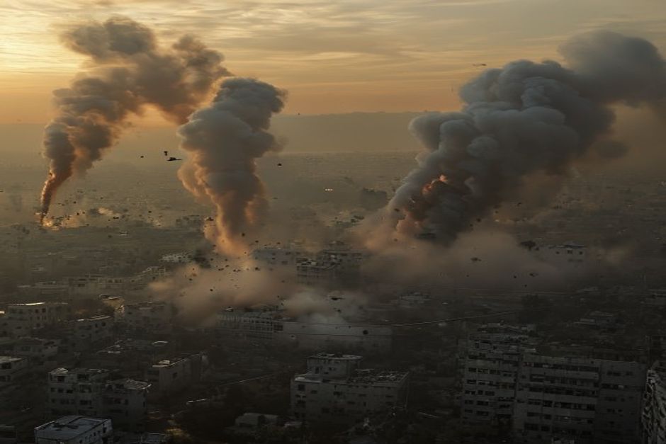 Gaza Conflict Intensifies: Israel Bombs Central Areas