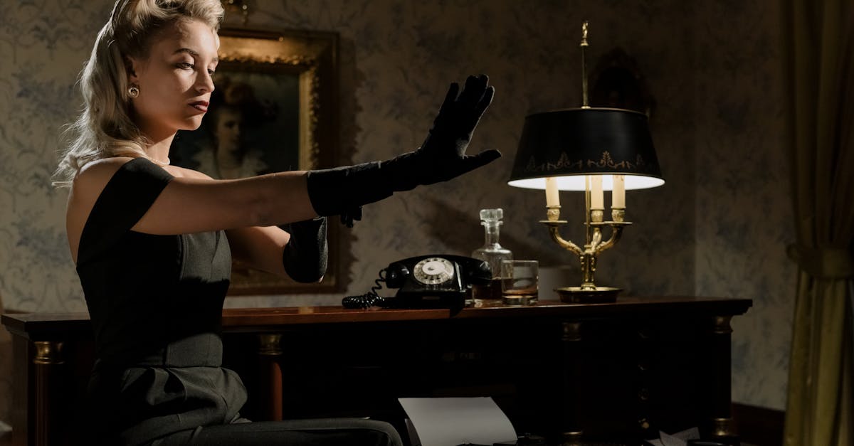 Peaky Blinders: New 1950s Series Stars Confirmed!