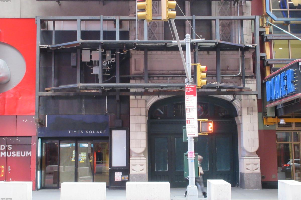 Pakistan Closes Airspace to Indian Flights