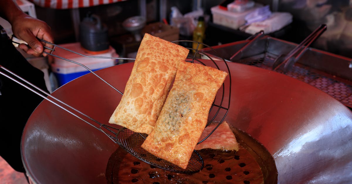 Oil Prices Dip as Russia Evades Sanctions